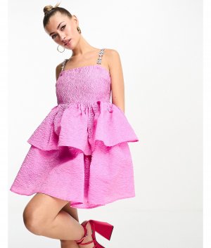 Розовое ярусное жаккардовое платье мини на бретельках со стразами Forever Unique