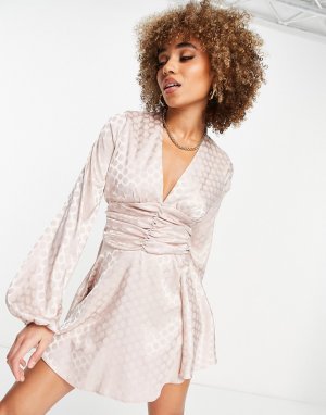 Атласное приталенное платье мини цвета шампанского с короткой расклешенной юбкой в горошек -Белый John Zack