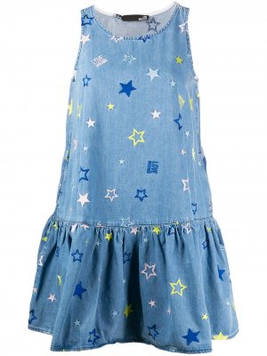 Джинсовое платье без рукавов с вышивкой Love Moschino. Цвет: синий