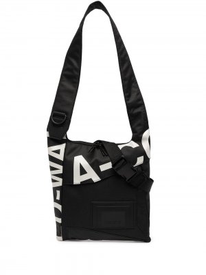 Asymmetric logo-print shoulder bag A-COLD-WALL*. Цвет: черный