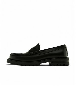 Тапочки TRACK LOAFERS WITH PENNY STRAP , цвет black Massimo Dutti