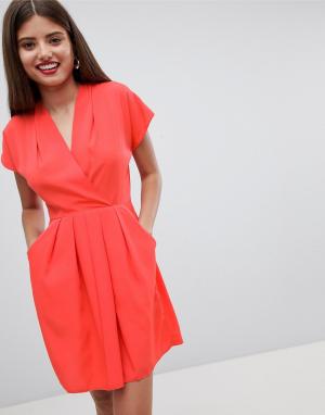 Короткое приталенное платье с плиссировкой Closet London. Цвет: оранжевый