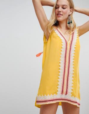 Пляжное платье-туника с вышивкой ришелье River Island. Цвет: желтый