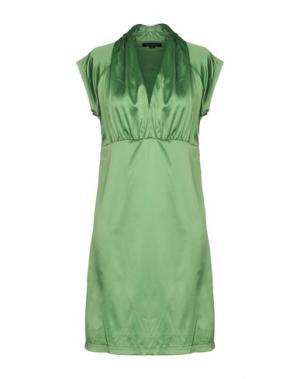 Короткое платье ST-MARTINS. Цвет: зеленый
