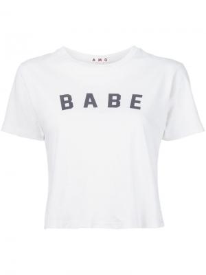 Укороченная футболка с принтом Babe Amo. Цвет: белый