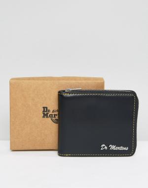 Кожаный бумажник на молнии с желтой декоративной строчкой Dr Martens. Цвет: черный