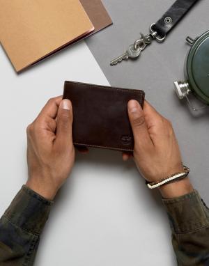 Коричневый кожаный бумажник с карманом для монет Timberland. Цвет: коричневый