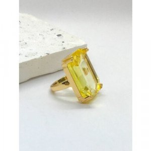 Печатка кольцо с крупным кристаллом, кристалл, желтый ( Verba ). Цвет: желтый