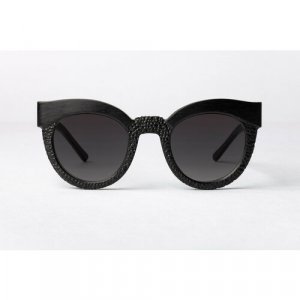Солнцезащитные очки Brevno, черный BREVNO. Цвет: черный