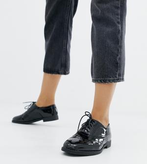 Черные лакированные броги на шнуровке Wide Fit New Look. Цвет: черный