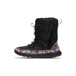 Ботинки для дошкольников SneakerBoot Roshe One Print (10.5C–3Y) Nike. Цвет: черный