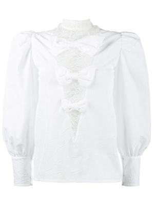 Блузка с эффектом помятости и кружевными вставками Alessandra Rich. Цвет: белый