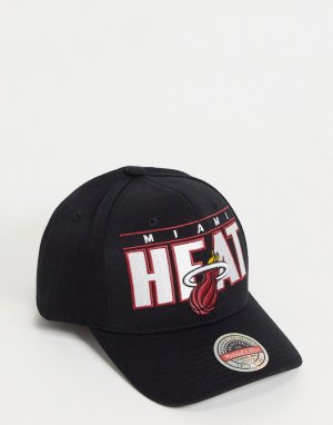 Черная кепка с линией вышивки красного цвета NBA Miami Heat-Черный цвет Mitchell & Ness