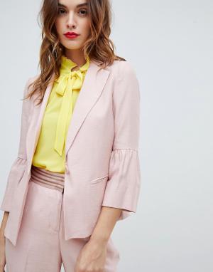 Приталенный пиджак с расклешенными рукавами Sisley. Цвет: розовый