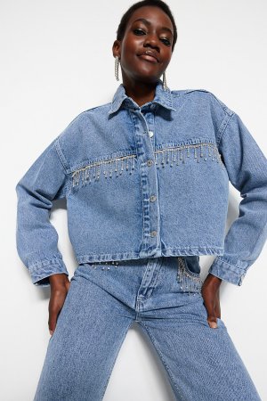 Куртка джинсовая укороченная с синими аксессуарами Trendyol