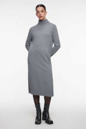 Платье-свитер KnitMidiDress вязаное с разрезом befree. Цвет: серый