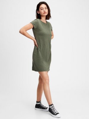 Платье с короткими рукавами GAP. Цвет: зелёный