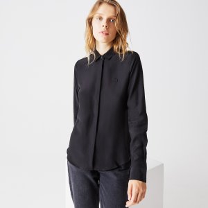 Блузы и рубашки Женская сорочка Classic Fit Lacoste. Цвет: чёрный