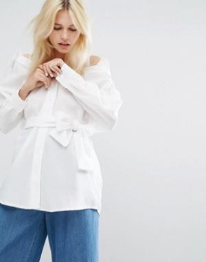 Oversize-блузка с открытыми плечами и завязкой на талии J.O.A. Цвет: белый