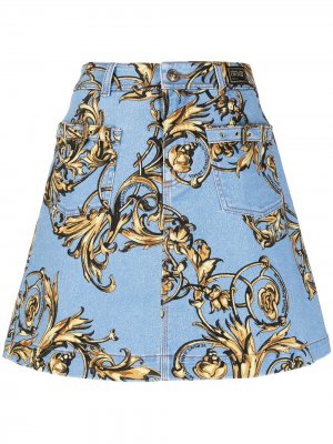 Джинсовая юбка с принтом Baroque Versace Jeans Couture. Цвет: синий