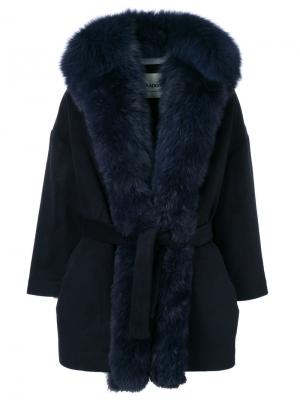 Пальто с поясом Ava Adore. Цвет: синий