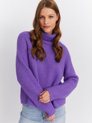 Вязаный свитер с воротником-гольф zolla. Цвет: фиолетовый