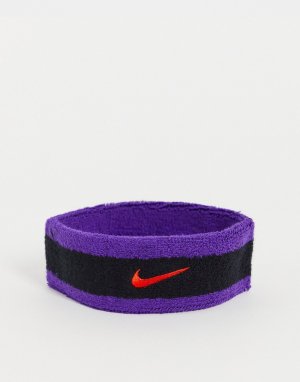 Повязка на голову фиолетового и черного цвета с логотипом-галочкой Swoosh-Фиолетовый цвет Nike