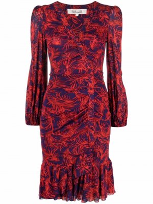Платье с абстрактным принтом и запахом DVF Diane von Furstenberg. Цвет: красный