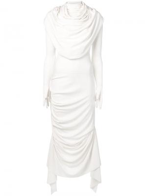 Платье с драпировкой и перчатками A.W.A.K.E. Mode. Цвет: белый