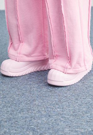 Резиновые сапоги Adifom Superstar Boot adidas Originals, цвет clear pink/core black Originals