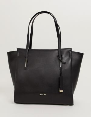 Большая сумка для покупок Calvin Klein. Цвет: черный
