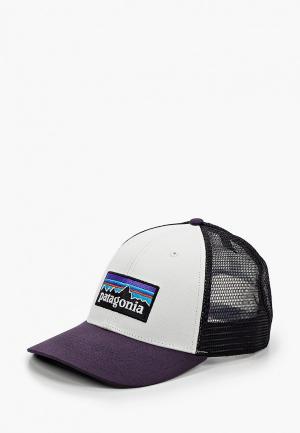 Бейсболка Patagonia P-6 Logo LoPro Trucker Hat. Цвет: фиолетовый