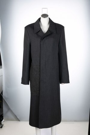 Однобортное пальто с контрастной вставкой Maison Margiela. Цвет: серый