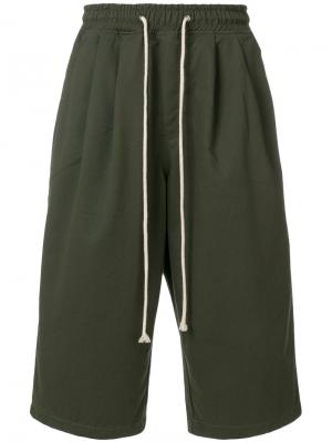 Укороченные брюки с заниженной проймой Yuiki Shimoji. Цвет: зеленый