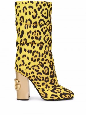 Дутые сапоги с леопардовым принтом Dolce & Gabbana. Цвет: желтый
