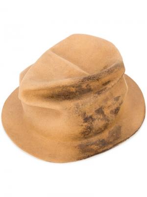 Шляпа с жатой боковиной Horisaki Design & Handel. Цвет: нейтральные цвета