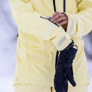 Куртка AK Tusk GORE-TEX 3L Pro женская , цвет Buttermilk Burton