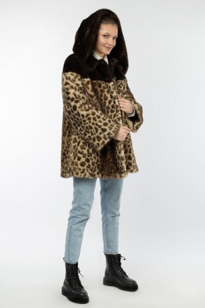 Пальто шуба искусственная женская EL PODIO. Цвет: светлый леопард