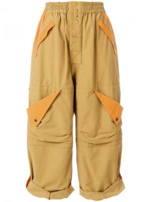 Широкие брюки с карманами карго Marc Jacobs. Цвет: бежевый