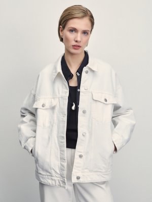 Джинсовая куртка на пуговицах Zarina. Цвет: белый