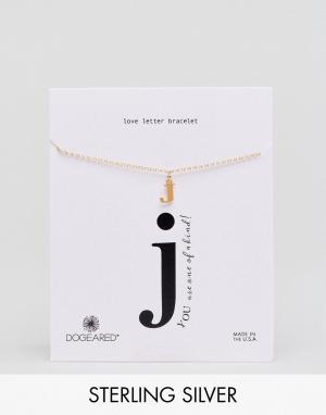 Позолоченный браслет с буквой J Love Letter Dogeared. Цвет: золотой