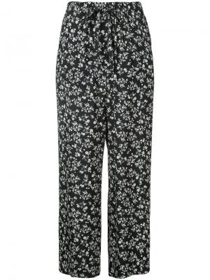 Широкие брюки с цветочным принтом Estnation. Цвет: чёрный