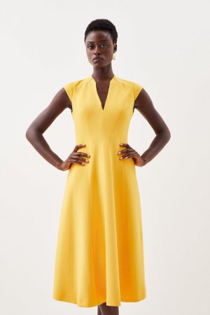 Компактное платье миди с пышной юбкой и высокой горловиной, эластичным швом , желтый Karen Millen
