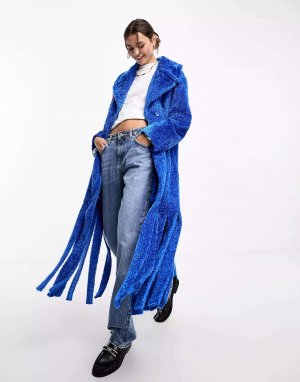 Пышное пальто оверсайз с изогнутым воротником и кисточками синего кобальта Annorlunda. Цвет: синий