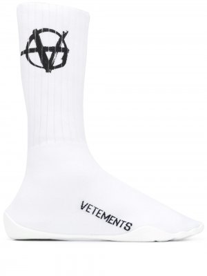 Кроссовки-носки с логотипом Vetements. Цвет: белый