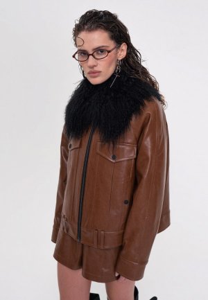 Куртка кожаная Shi-shi. Цвет: коричневый