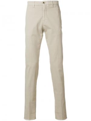 Классические брюки-чинос Lardini. Цвет: нейтральные цвета