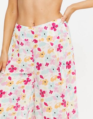 Кремовые пляжные брюки комбинезона с цветочным принтом Vero Moda