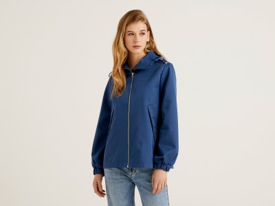 Куртка ветровка Benetton. Цвет: синий