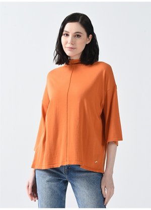 Оранжевый женский свитер с воротником Pierre Cardin